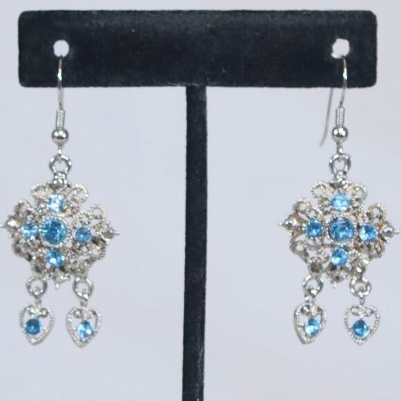 Dainty VIntage Chanelier Earrings Ornate Silver Tone Filagree Cobalt Blue Stone - Picture 1 of 6